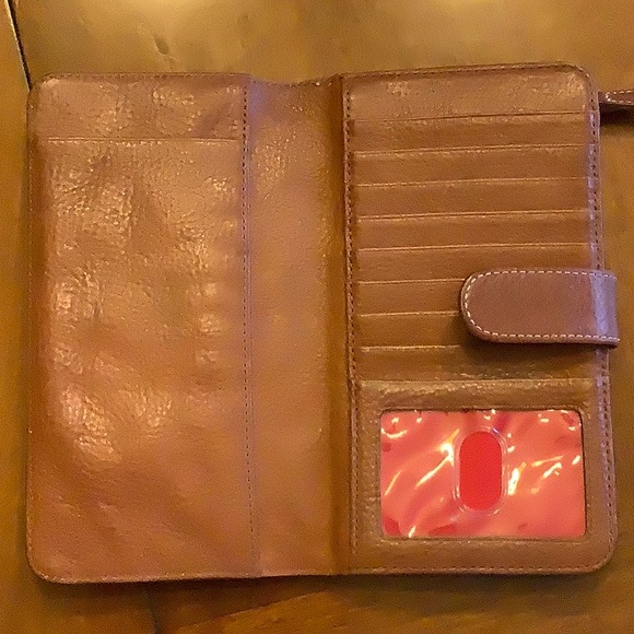 Dooney & Bourke wallet used many sections - Picture 4 of 10